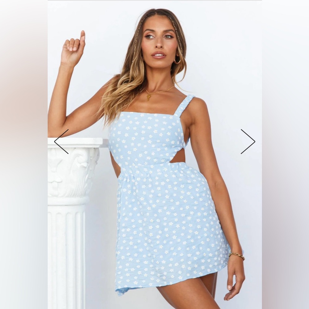 Hello Molly moves like this dress - Picture 2 of 6